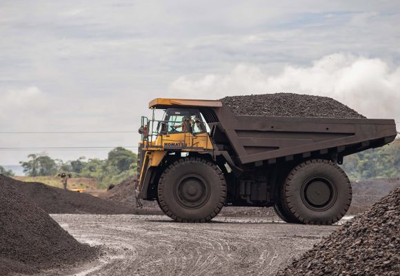 2025-06-02-Eramet-Dumper-Gabon-FR Manganèse : le Gabon interdit l’exportation du minerai brut à partir de 2029Cairo’s Nerds Scrape Together an Tech Scene