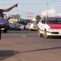 Transport urbain à Libreville : tensions, régulation et défis pour la mobilité